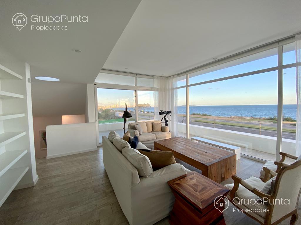 Espectacular Casa  frente al mar en venta y alquiler anual  - Playa Mansa - Punta del Este · Foto 6