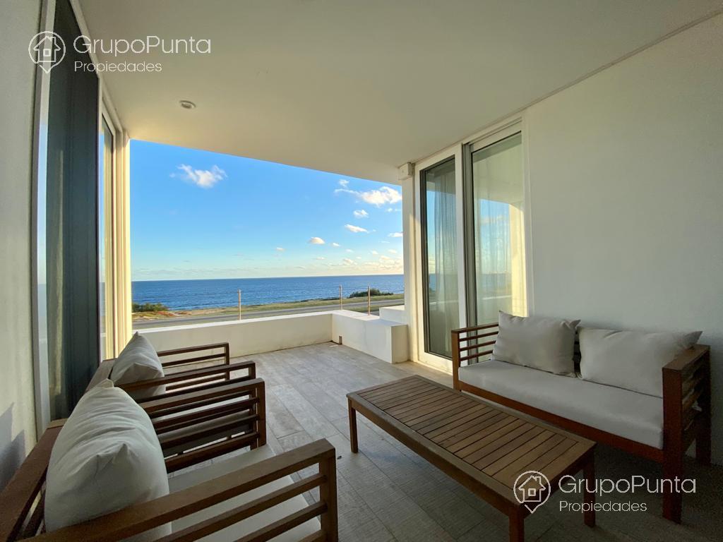 Espectacular Casa  frente al mar en venta y alquiler anual  - Playa Mansa - Punta del Este · Foto 7