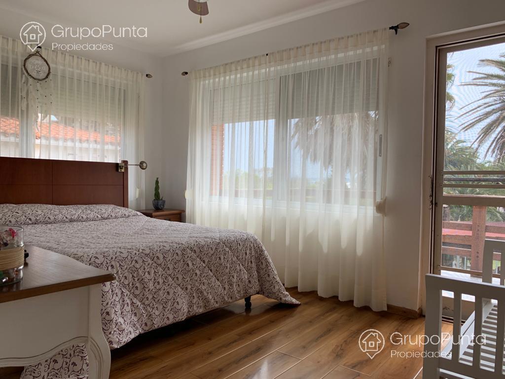 Casa en venta y alquiler  a 200 metros del mar  en la  Península- Punta del Este · Foto 6