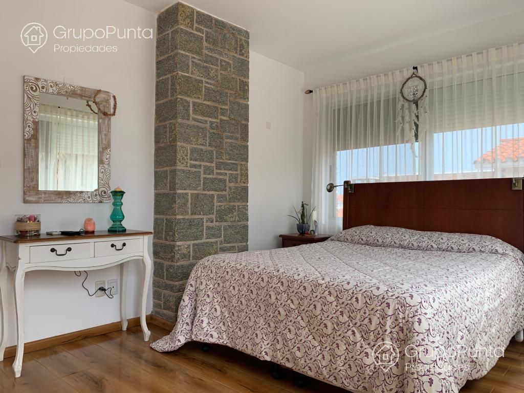 Casa en venta y alquiler  a 200 metros del mar  en la  Península- Punta del Este · Foto 7