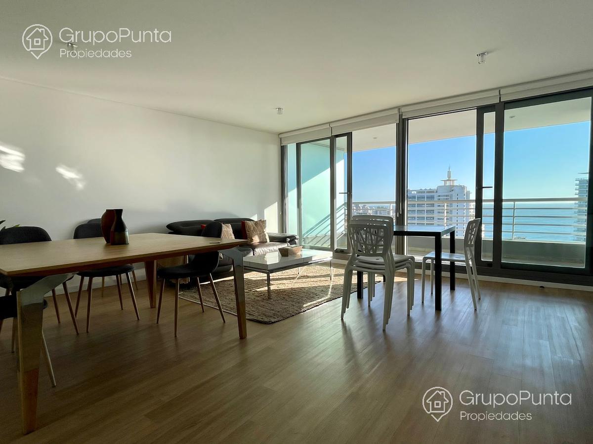 Departamento en venta y alquiler de 2 dormitorios -  Playa Mansa, zona Conrad Ref:0221 · Foto 3