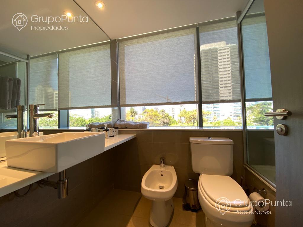 Departamento de 3 dormitorios con vista al mar punta del este -  Playa Mansa Ref:0210 · Foto 11