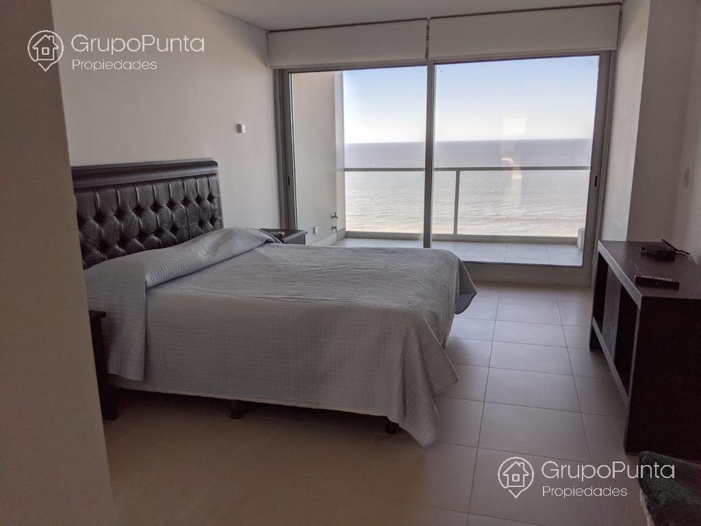 Departamento en alquiler frente al mar  en Punta del Este -  Playa Brava · Foto 6