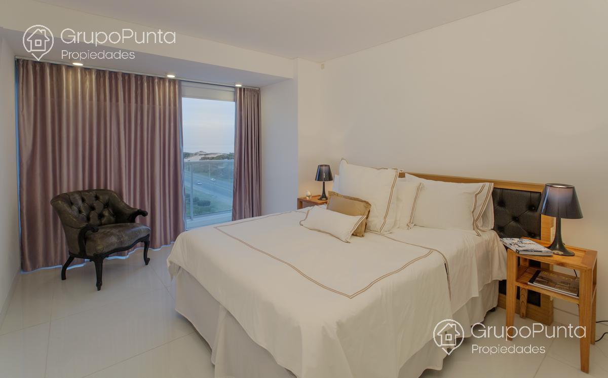penthouse duplex Mythos  frente al mar - Playa Brava · Foto 9