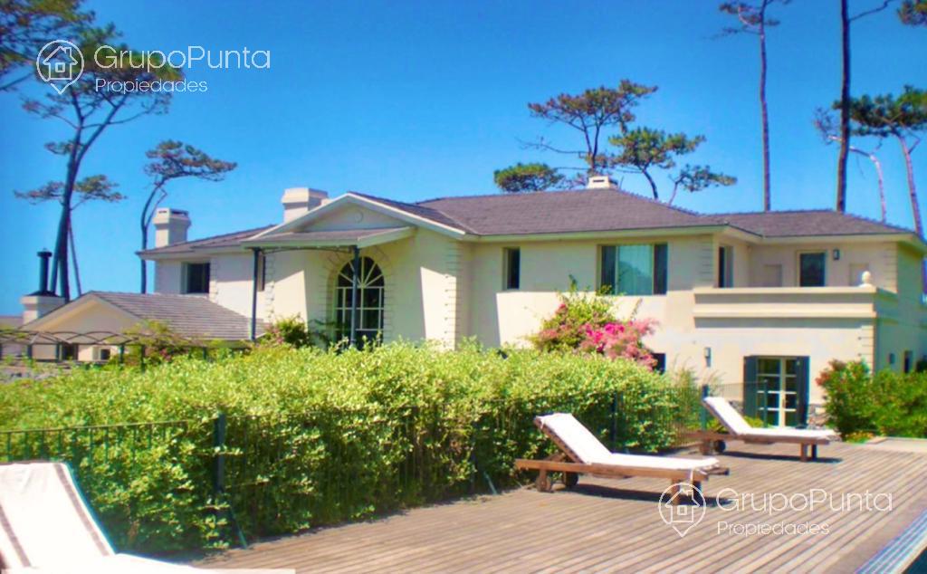 Casa frente al mar con 8 dormitorios   - Playa Mansa- Punta del Este · Foto 9