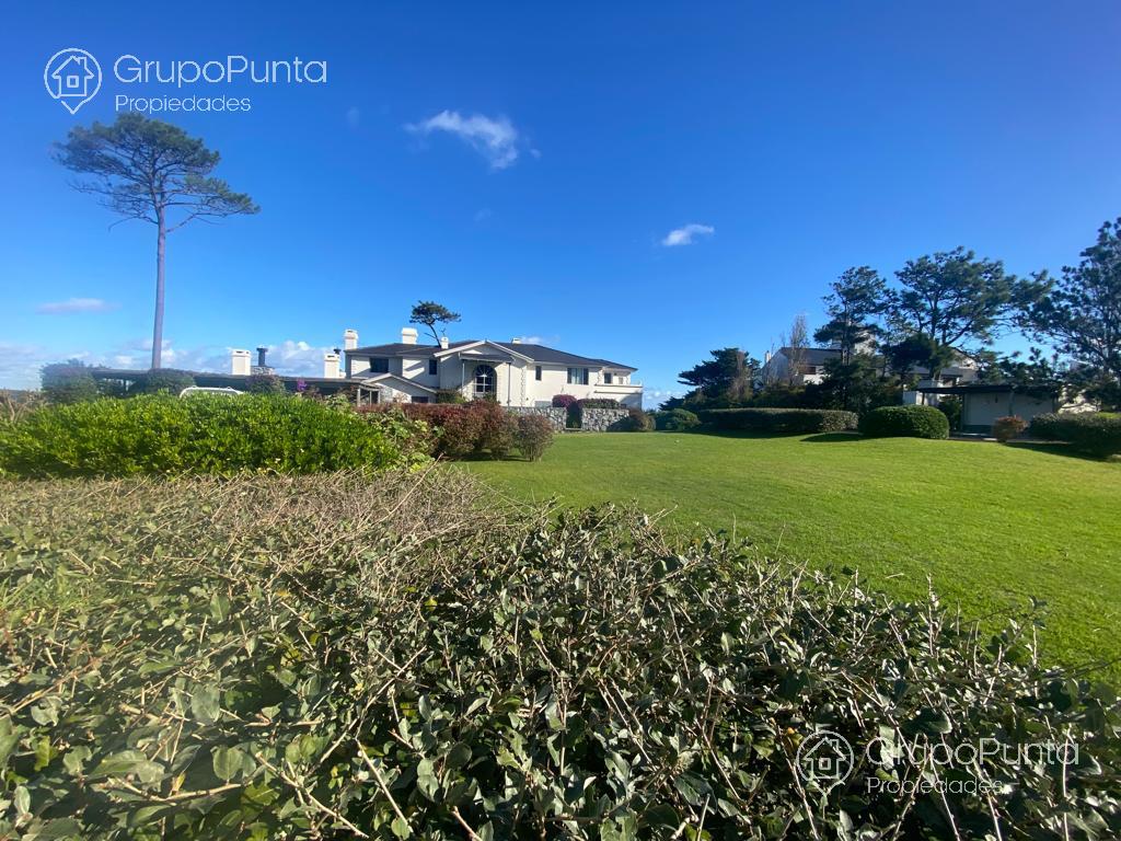 Casa frente al mar con 8 dormitorios   - Playa Mansa- Punta del Este · Foto 11