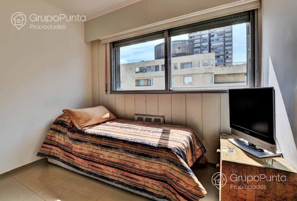 Departamento 3 dormitorios - luminoso - reciclado - Península - Punta del Este · Foto 10