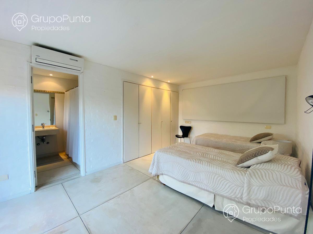 Casa con piscina en  Laguna Blanca - Manantiales · Foto 10