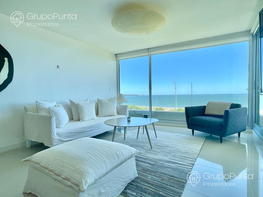 Departamento 3 dormitorios frente al mar edificio Lumiere Playa Mansa