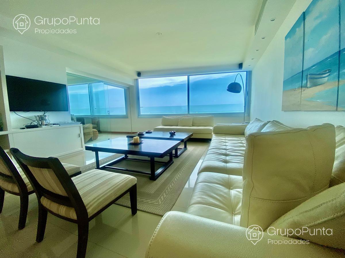 Departamento frente al mar  tres dormitorios y dependencia - torre de categoría  - Playa brava- Punta del Este · Foto 6