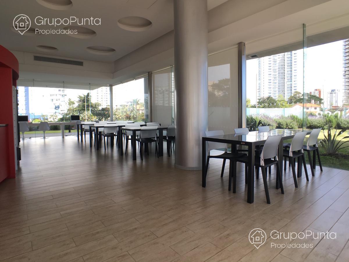 departamento en alquiler anual  2 dormitorios  en suite , zona conrad · Foto 7