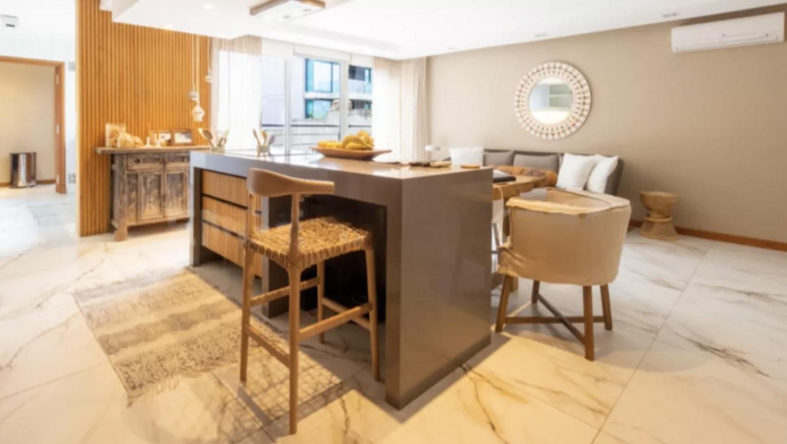 Apartamento en Venta 3 Dormitorios Servicio 2 Garaje Calefacción Puerto del Buceo - Detalle