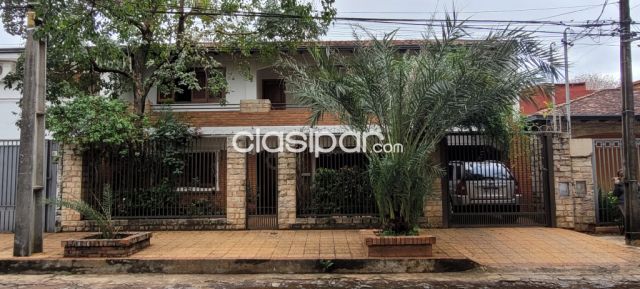 Vendo hermosa casa de 2 plantas Barrio Mcal Estigarribia!!! — foto 2