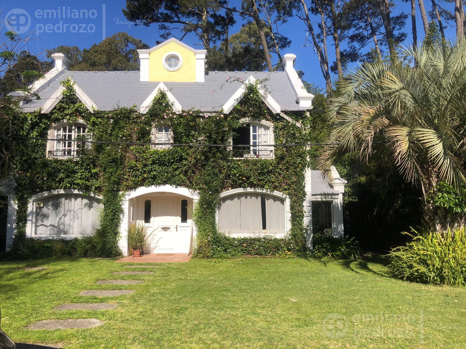Venta y alquiler anual Casa 3 dormitorios Punta del Este Pinares