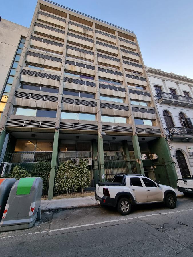 Oficina - Misiones y Cerrito, 357 m2 , planta   entrepiso   sótano llanos !!