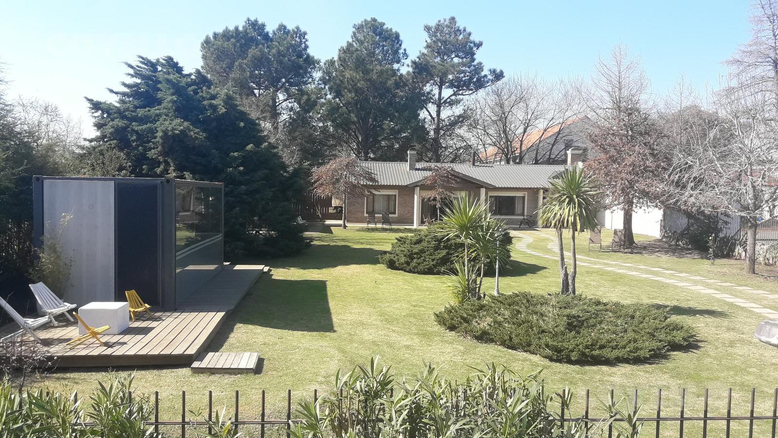 Venta casa ubicada en Carmelo, amplio terreno, hermosa vista al río.