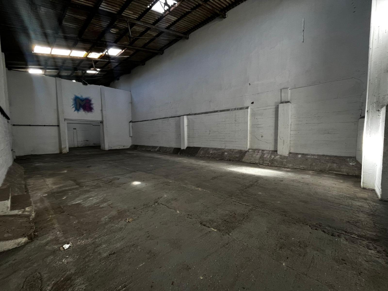 Veracierto y Zumaran, 390 M2, Vig 24 Hs, zona habilitada para transito de contenedores!! · Foto 7