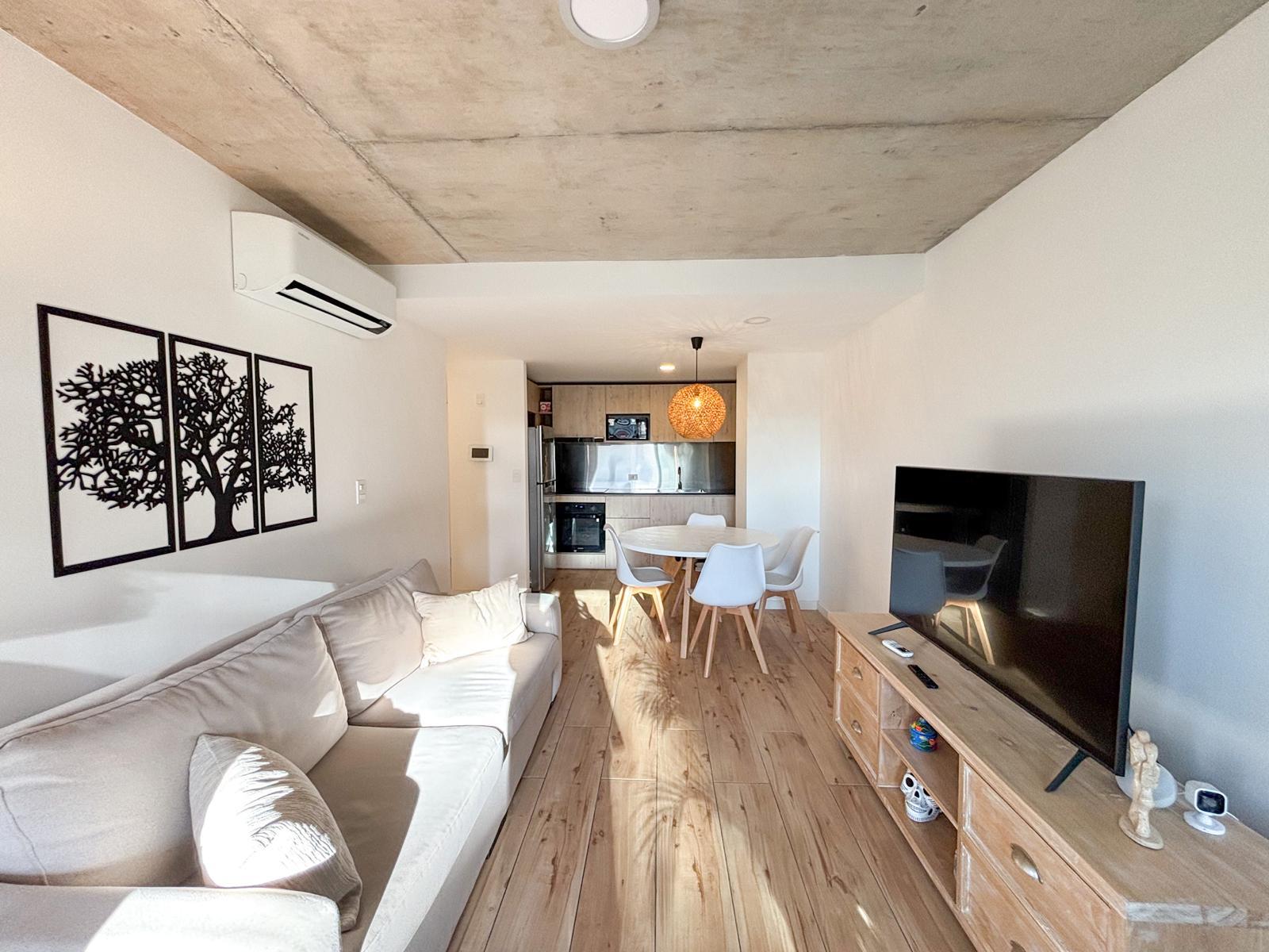 Alquiler Temporada Apartamento 2 Dormitorios Playa Mansa, con Amenities