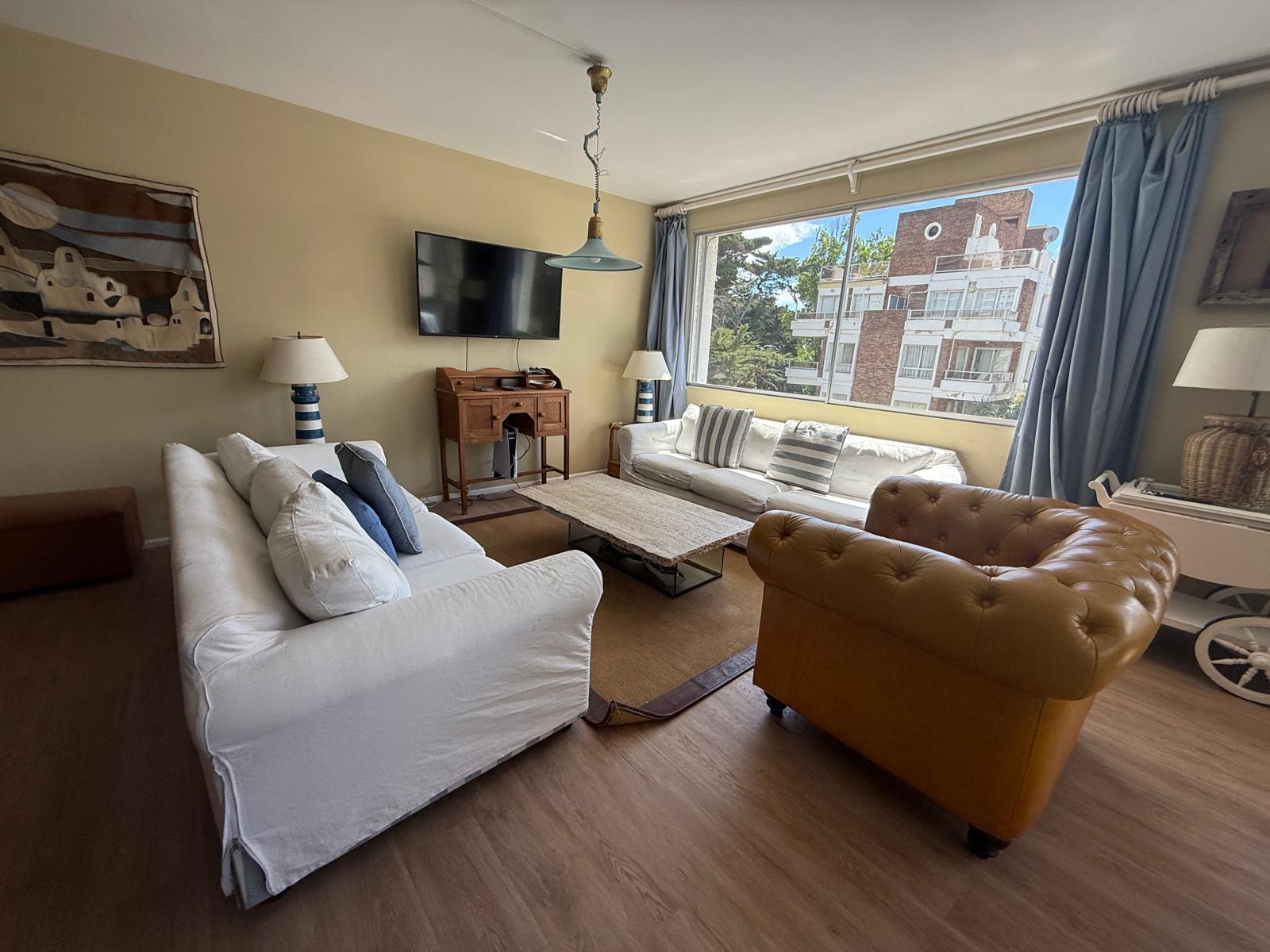 Apartamento amplio península  3 dormitorios, metros del mar