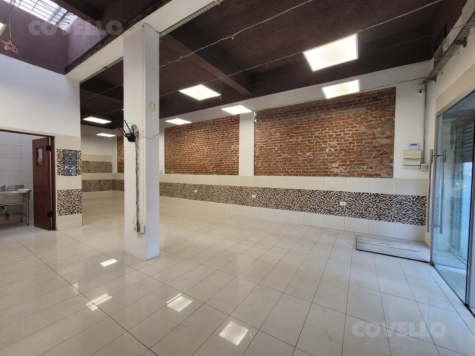 Alquiler/Venta Local comercial frente a Shopping Tres Cruces