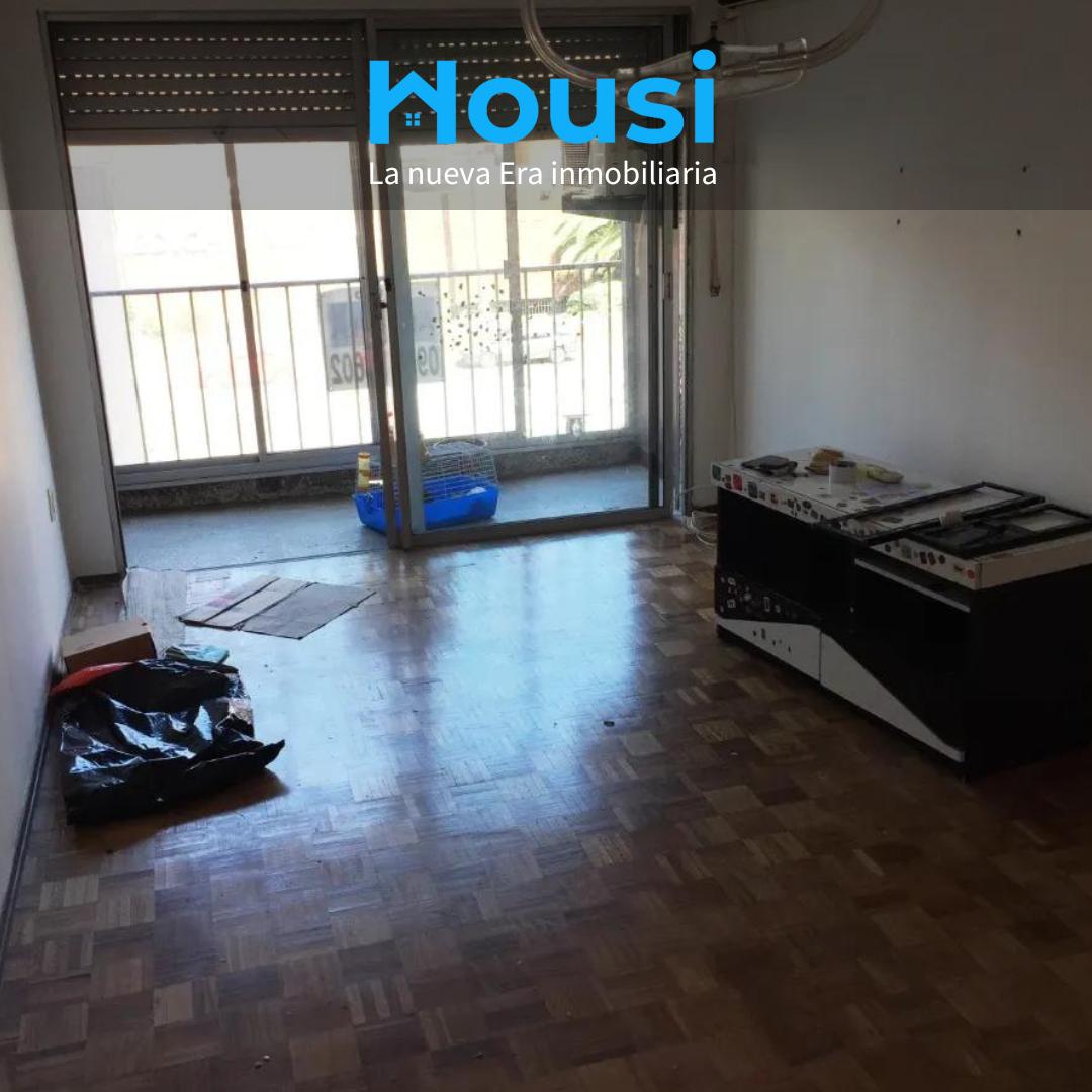 Apartamento en alquiler 2 dormitorios bajos gastos comunes inmejorable ubicación tres cruces · Foto 1