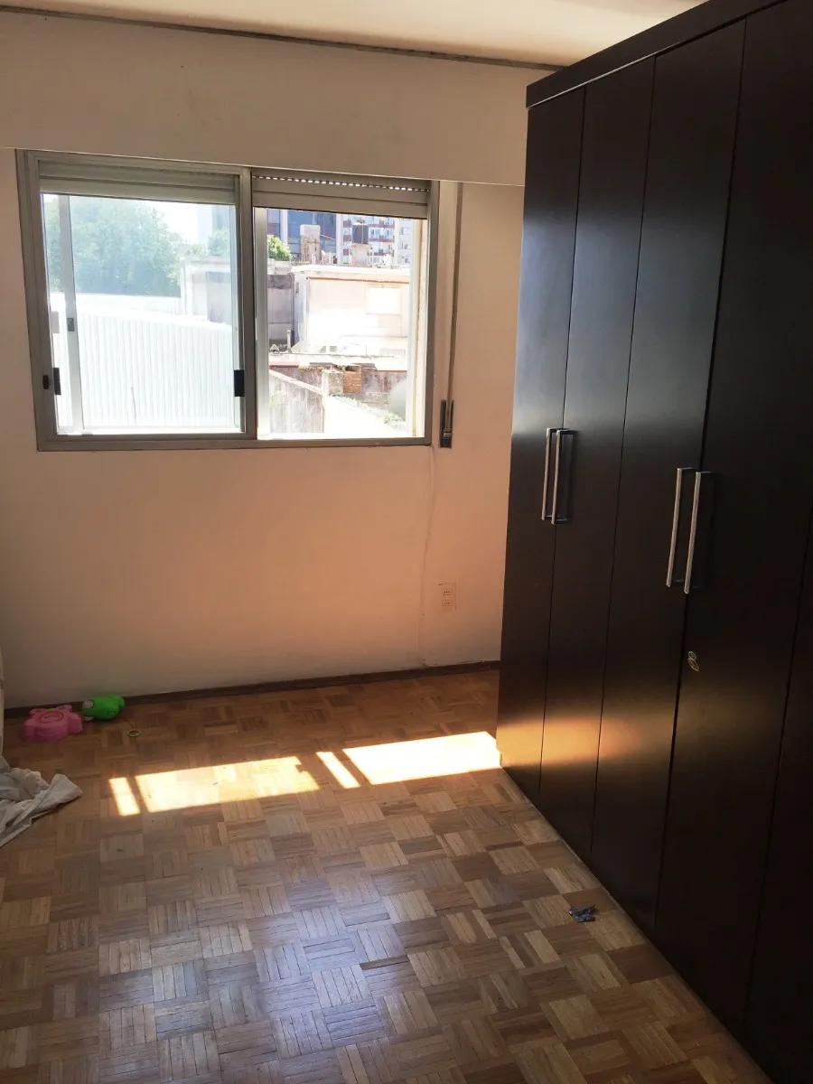 Apartamento en alquiler 2 dormitorios bajos gastos comunes inmejorable ubicación tres cruces · Foto 3