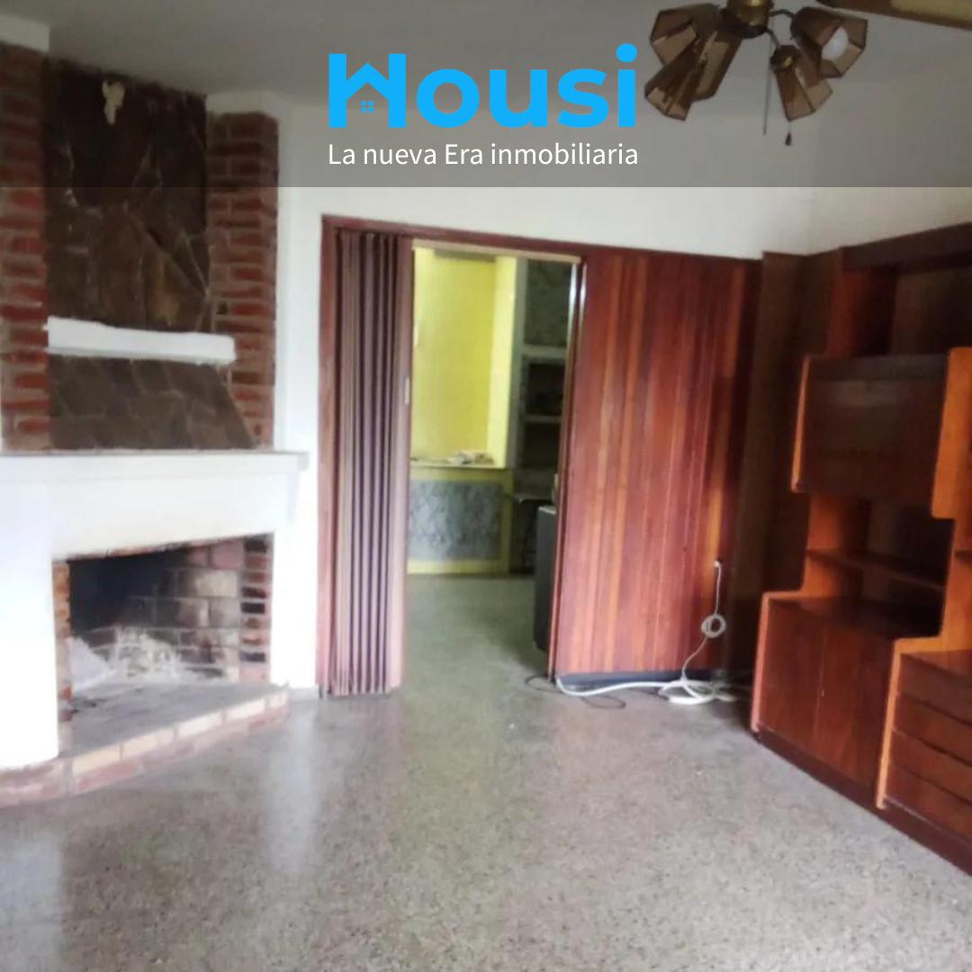 Casa en venta 3 dormitorios living estufa a leña, patio fondo cochera maroñas