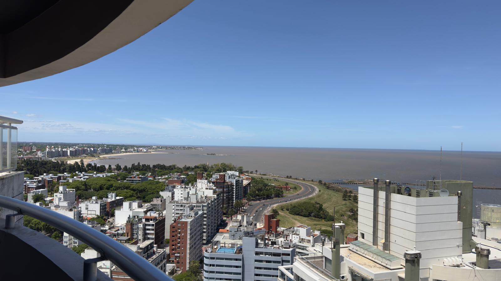 Proximo Rambla Puerto del Buceo, vista al mar, 90 m2 , terraza, gge x2, gimnasio, barbacoa !!!! · Foto 2