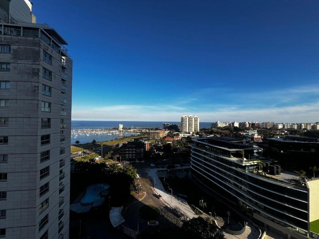 Proximo Rambla Puerto del Buceo, vista al mar, 90 m2 , terraza, gge x2, gimnasio, barbacoa !!!! · Foto 3