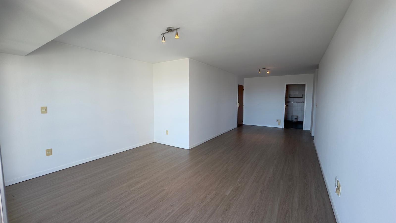 Proximo Rambla Puerto del Buceo, vista al mar, 90 m2 , terraza, gge x2, gimnasio, barbacoa !!!! · Foto 8