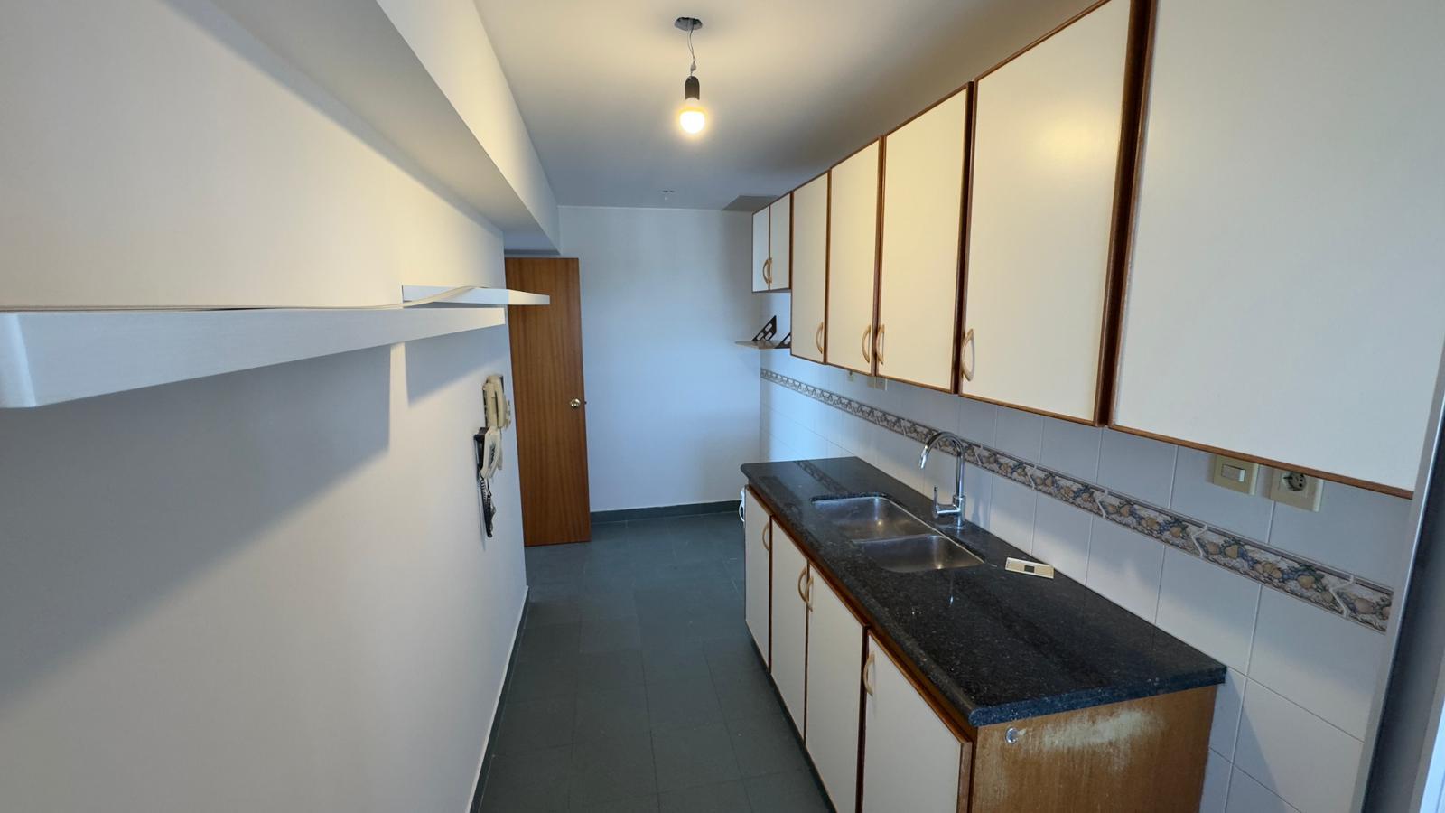 Proximo Rambla Puerto del Buceo, vista al mar, 90 m2 , terraza, gge x2, gimnasio, barbacoa !!!! · Foto 10