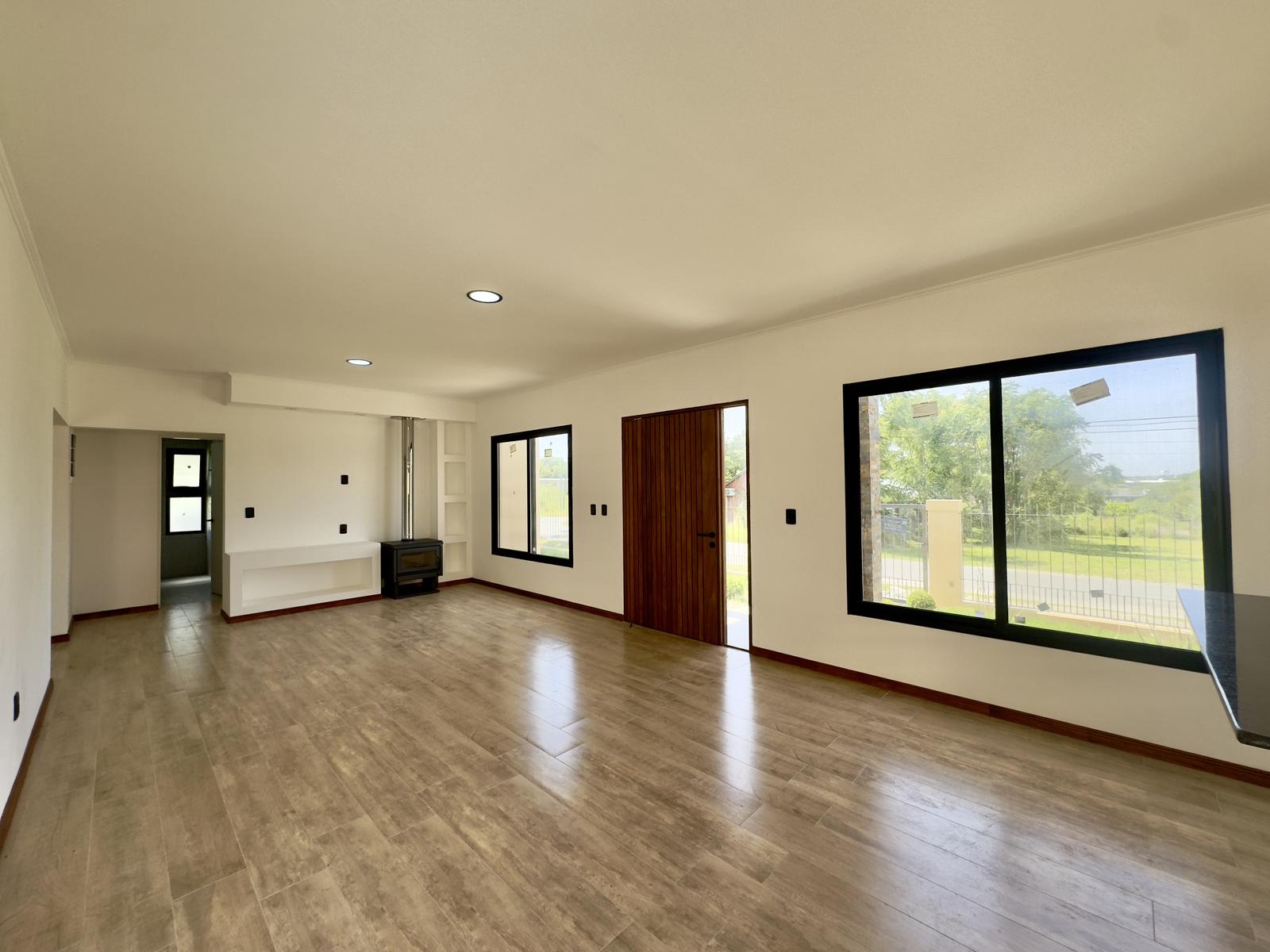 Venta | Alquiler - Casa a estrenar de 3 dormitorios en Colonia del Sacramento · Foto 1