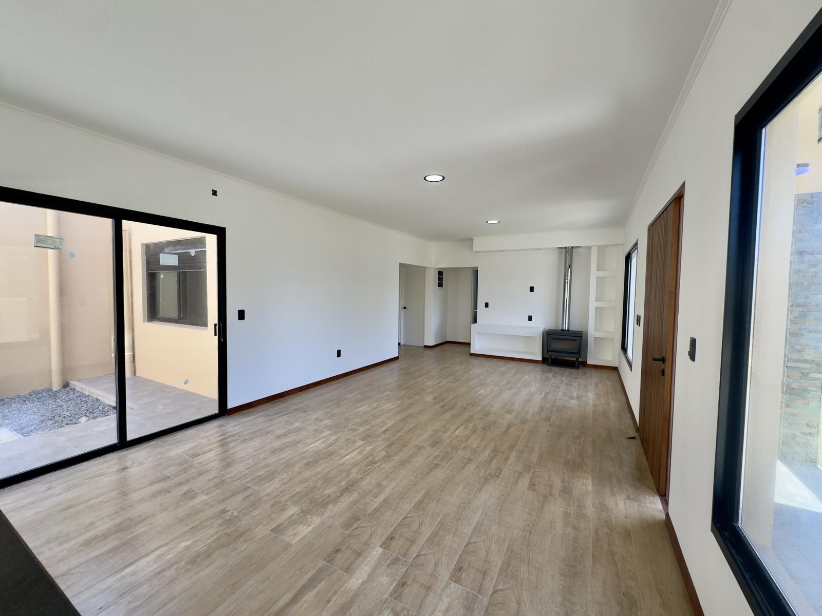 Venta | Alquiler - Casa a estrenar de 3 dormitorios en Colonia del Sacramento · Foto 2
