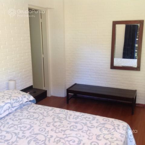 Casa de 5 dormitorios  en punta del este ,  Playa Mansa. · Foto 12