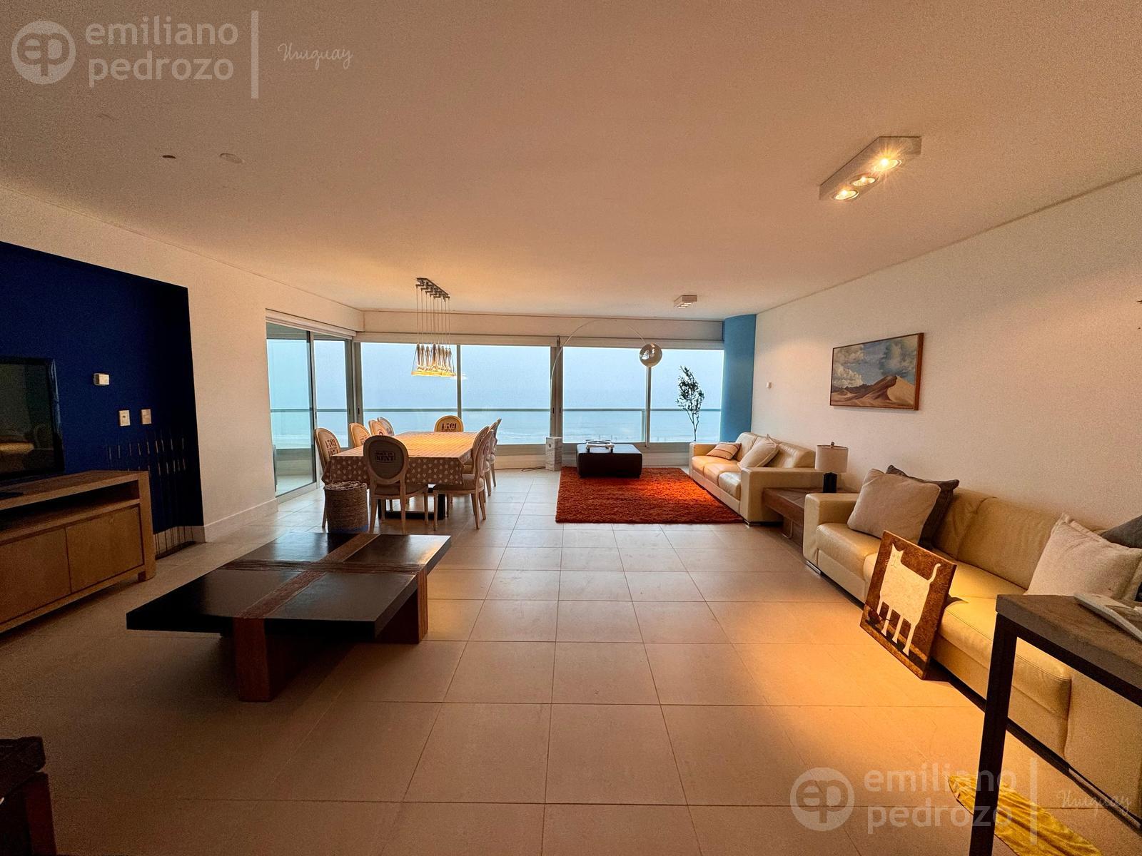 Venta Departamento 3 suites mas dependencia Playa brava Punta del Este