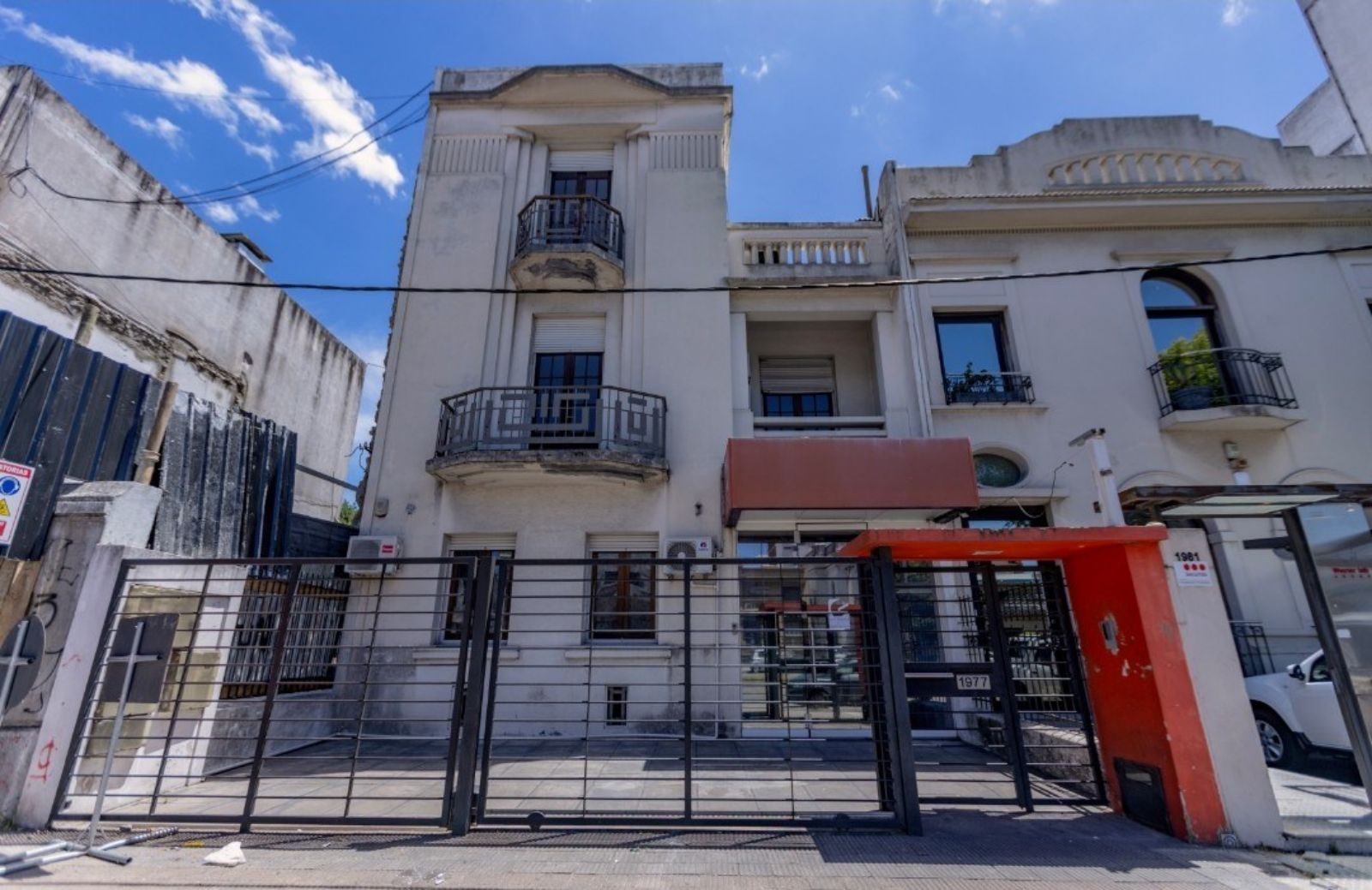 Casa en alquiler en Tres Cruces para empresa