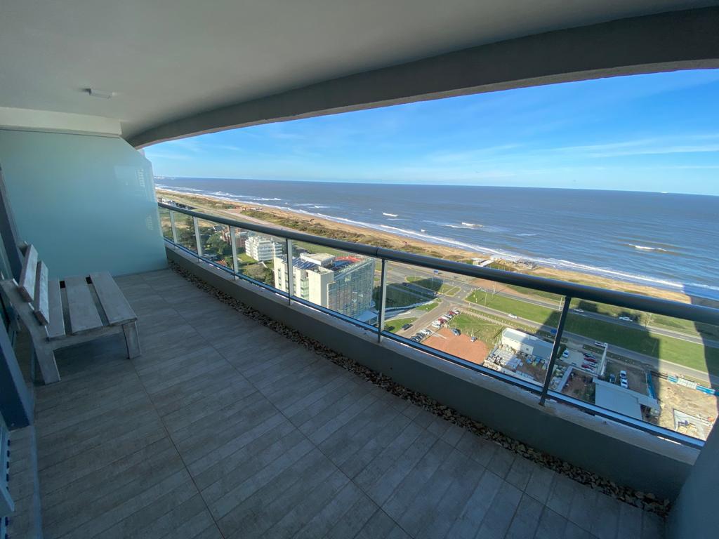 Apartamento en alquiler en Playa Brava