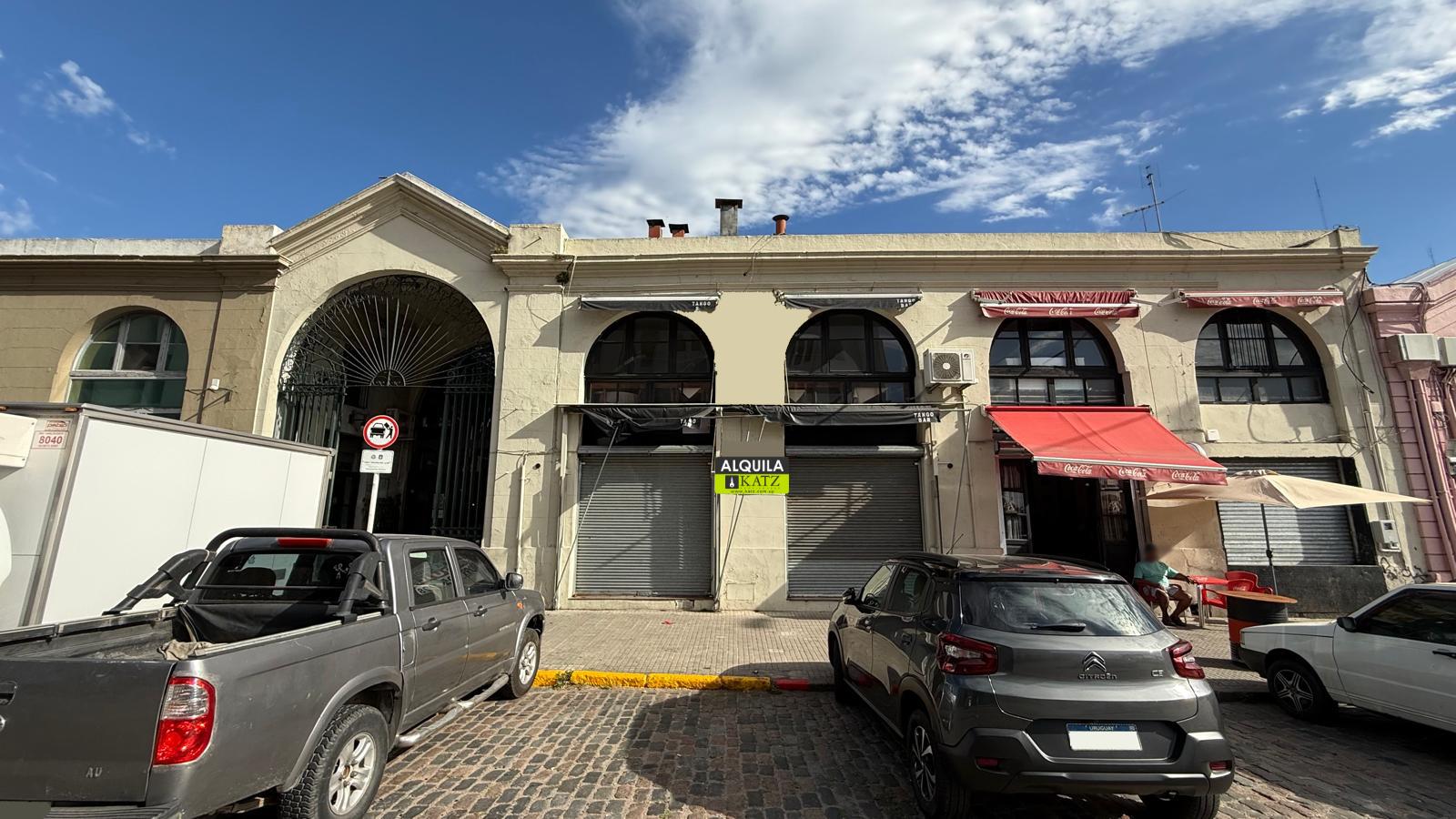 Mercado del puerto, 70 m2, excelente punto, apto gastronomía!! · Foto 1