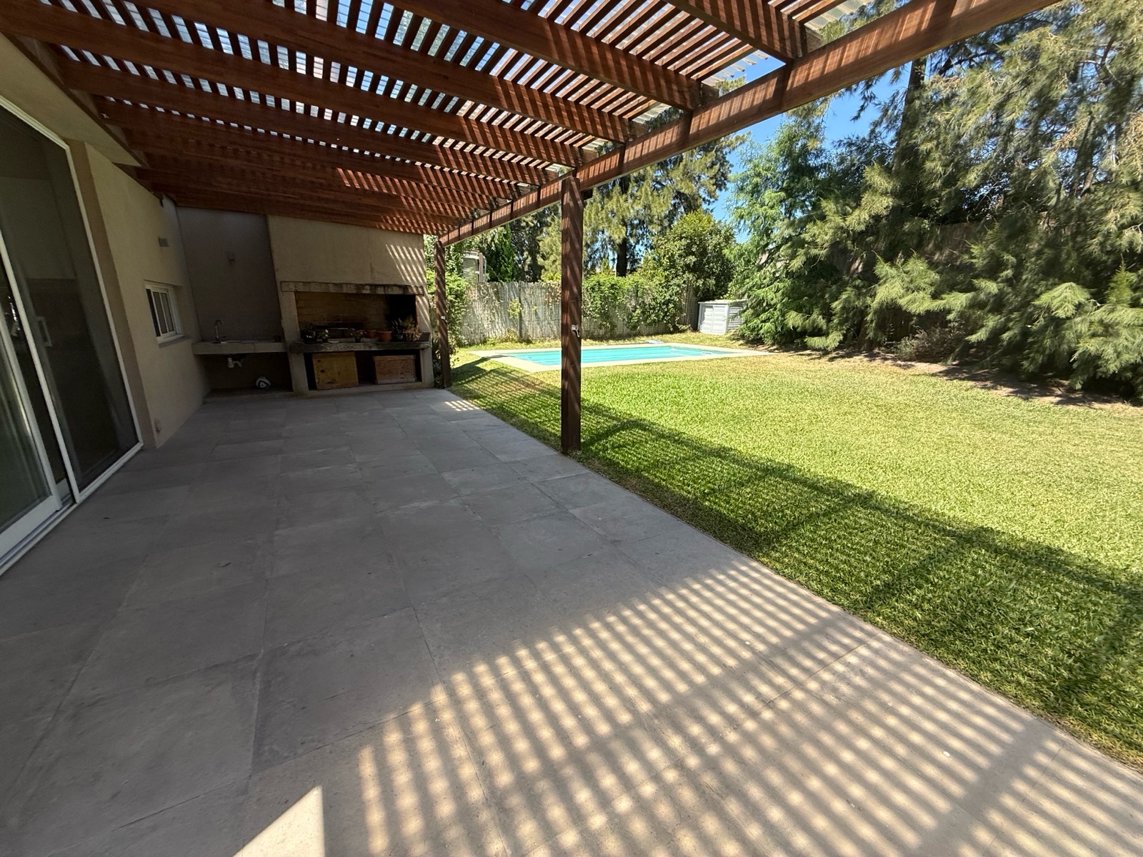 Divina casa en alquiler en Barrio Los Olivos
