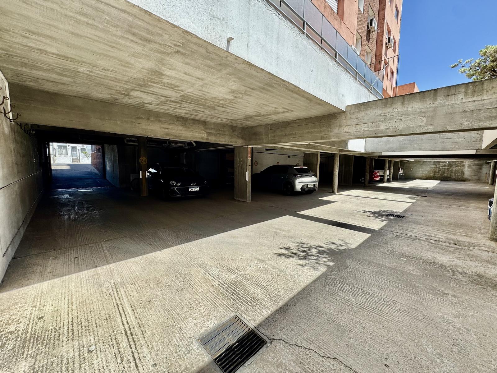 Cochera en venta y en alquiler en edificio Ginkgo · Foto 3