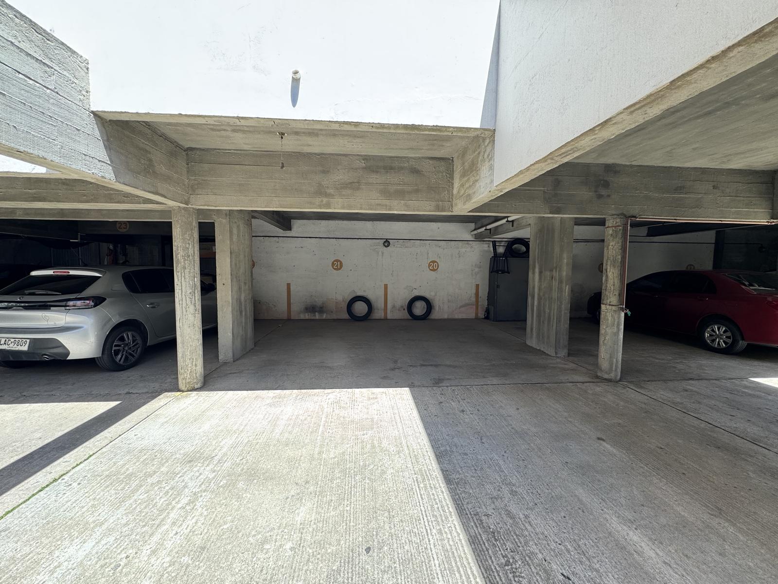 Cochera en venta y en alquiler en edificio Ginkgo · Foto 4