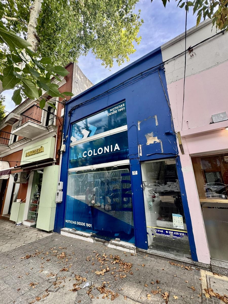 Amplio local comercial de 160m2 sobre avenida en Colonia del Sacramento · Foto 2