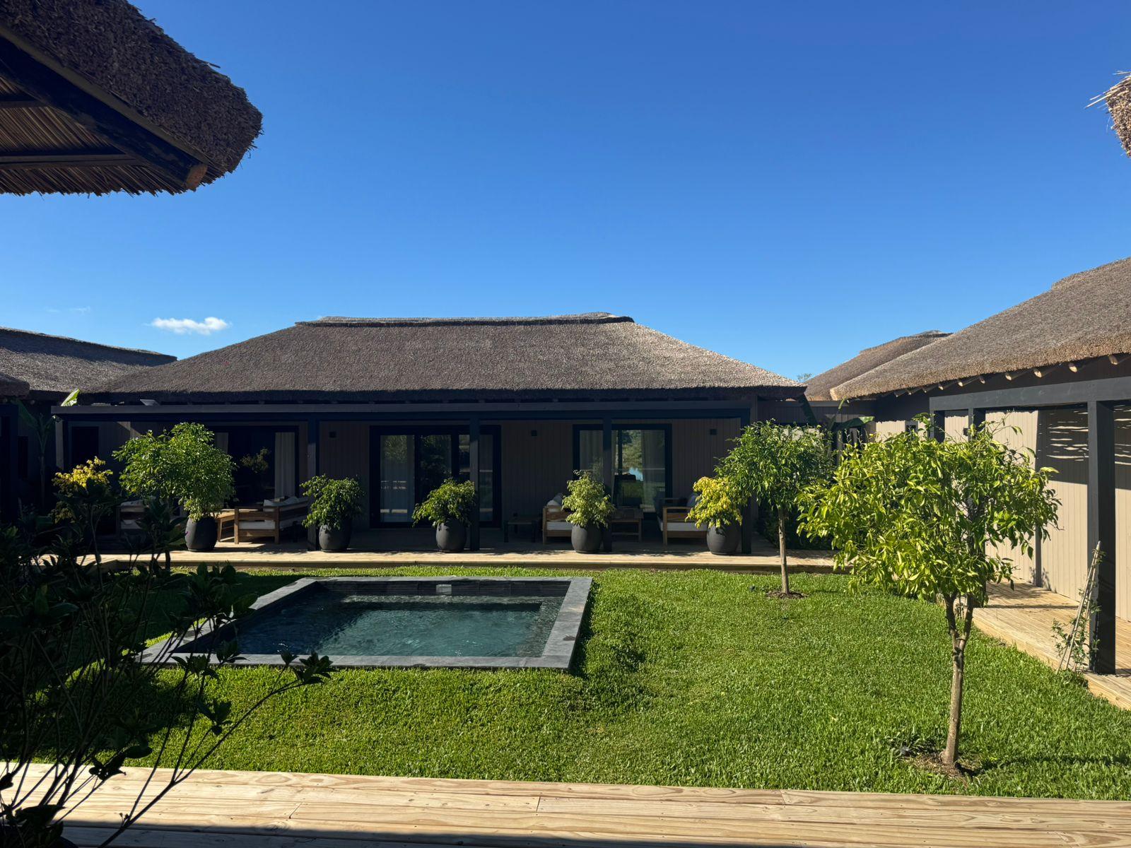 Venta y alquiler de espectacular Casa 4 suites en barrio privado Puerto Quetzal en La Barra · Photo 1