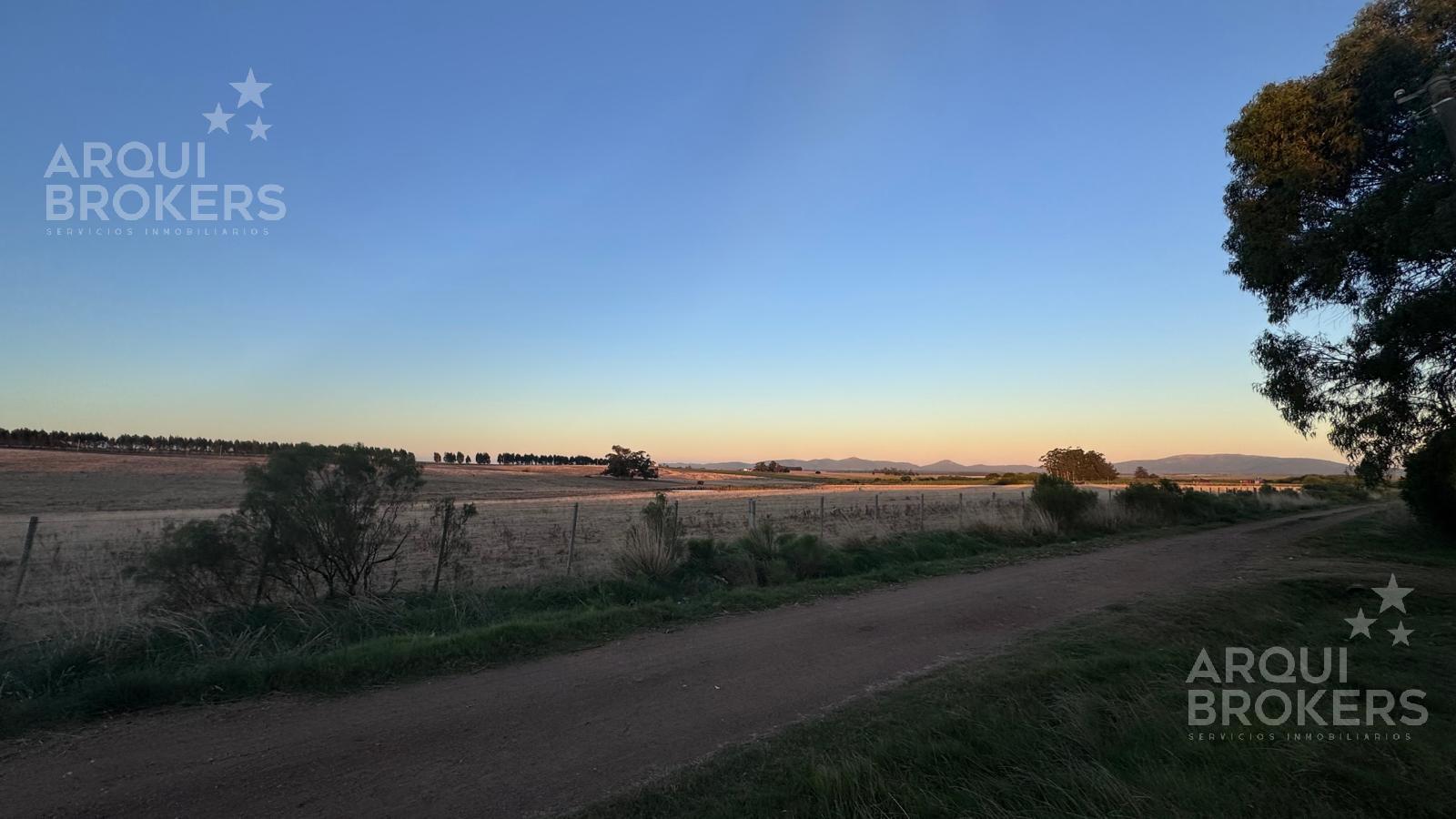 Venta  Casa   cabañas sobre Ruta 70 en Piedras de Afilar  1/2 hectarea