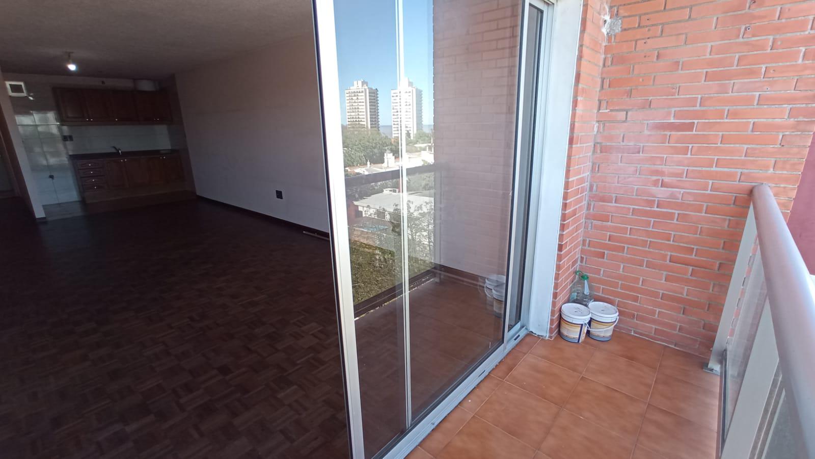 Alquiler Apartamento Monoambiente Pocitos con balcón · Foto 4