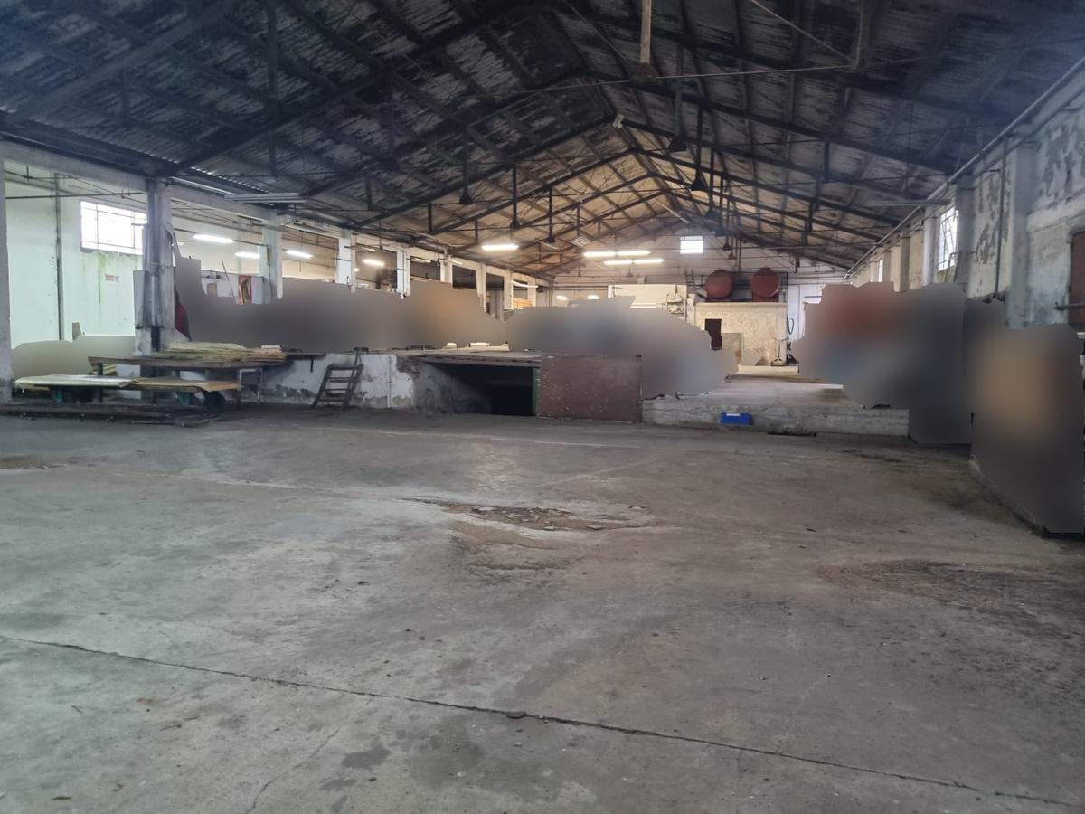 Av Don Pedro de Mendoza , 15000 m2 de terreno, 1350 m2 de deposito, 4 entradas de camiones !! · Foto 4