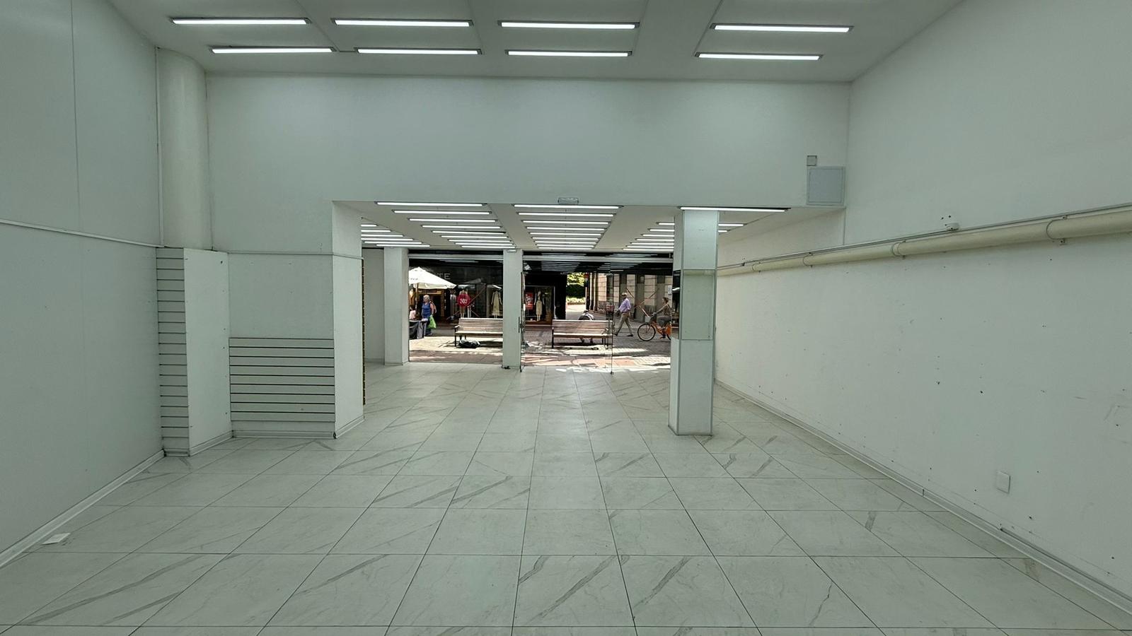 Sarandi y Bartolome Mitre, 8 mts de frente, 100 m2 , nuevo !! · Foto 5