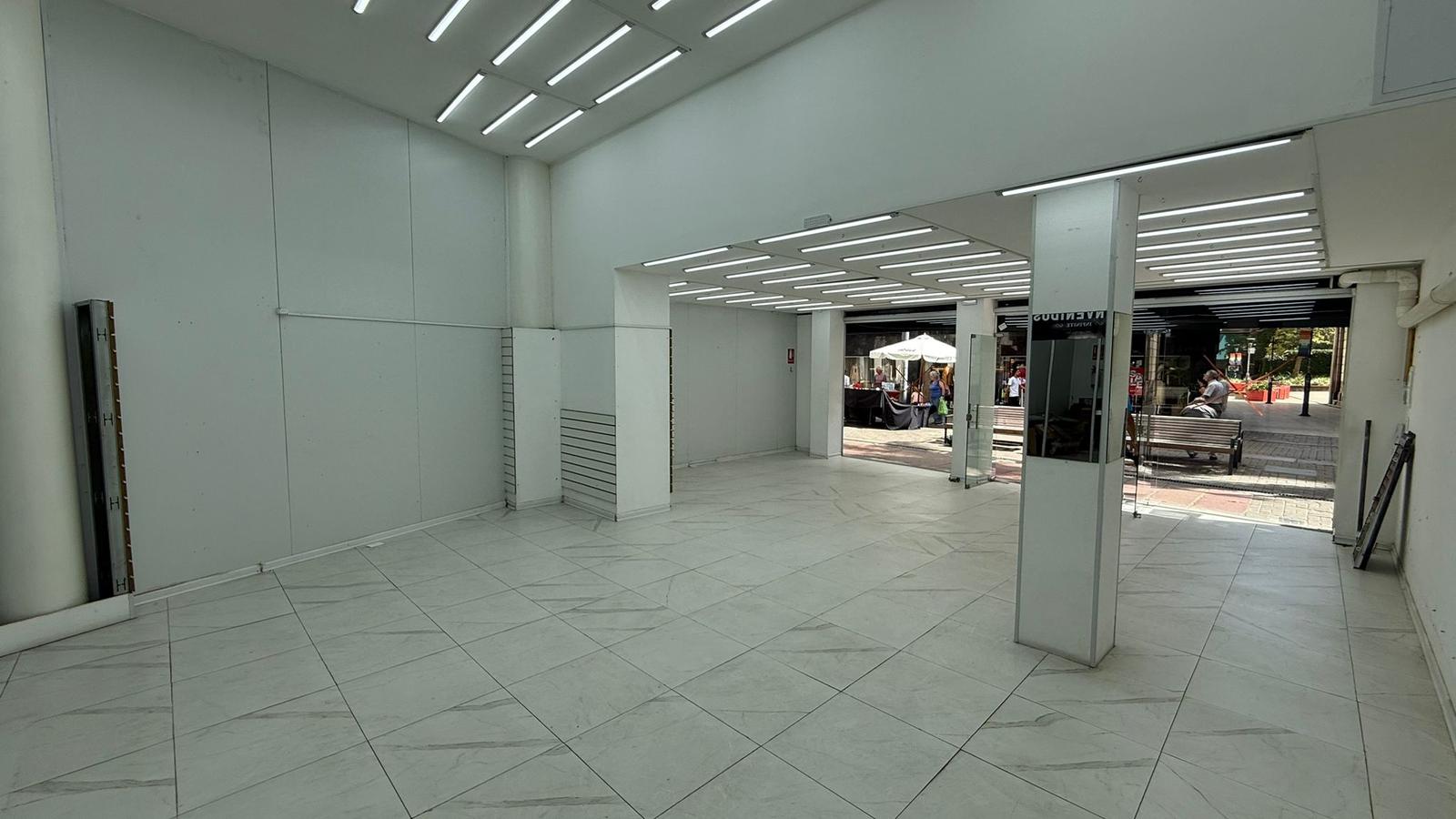 Sarandi y Bartolome Mitre, 8 mts de frente, 100 m2 , nuevo !! · Foto 6