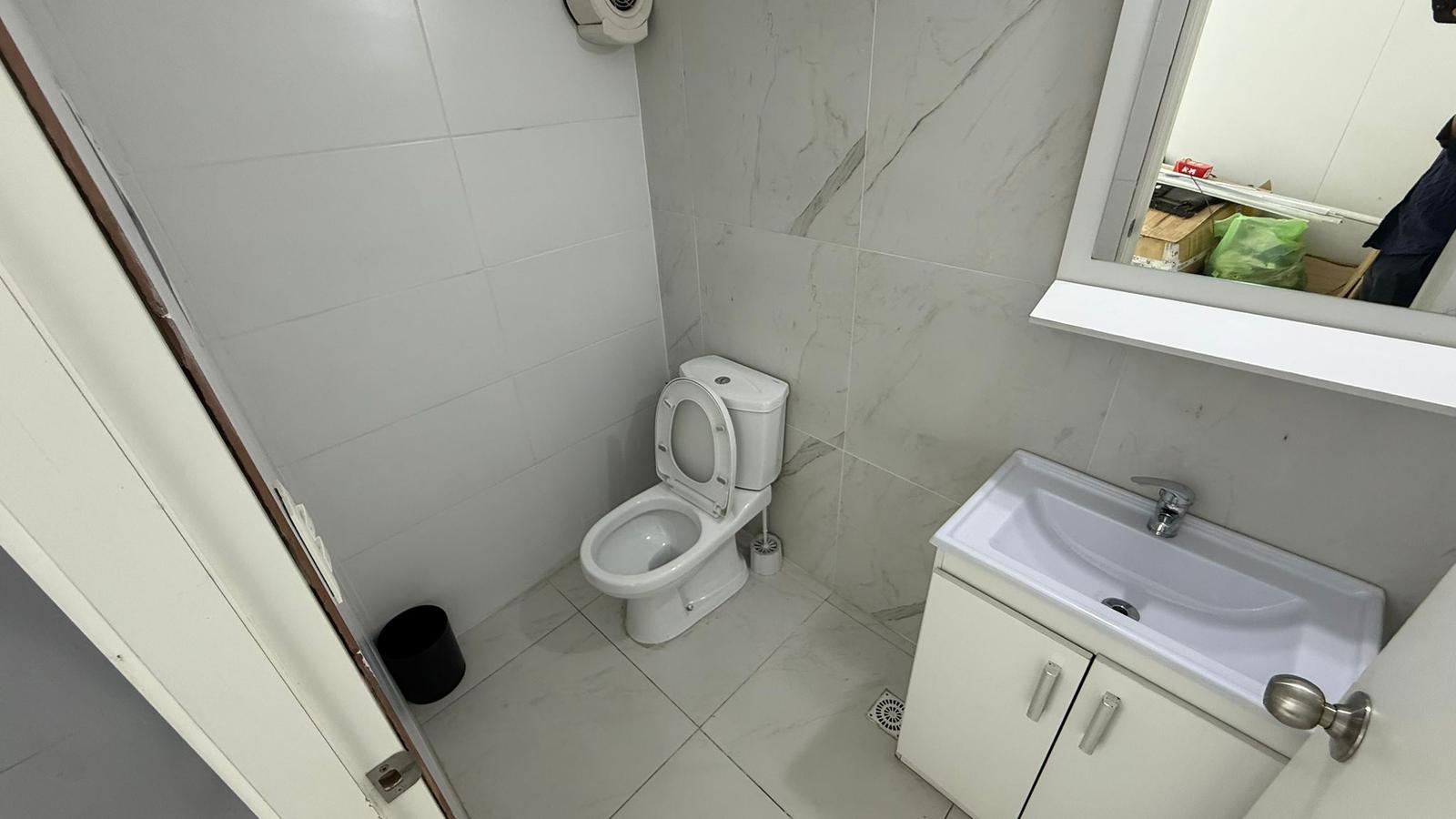Sarandi y Bartolome Mitre, 8 mts de frente, 100 m2 , nuevo !! · Foto 8
