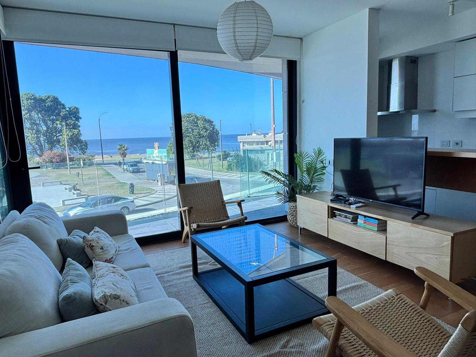 Apartamento de 3 dormitorios en suite, Forum, terraza, garage doble, amenities,